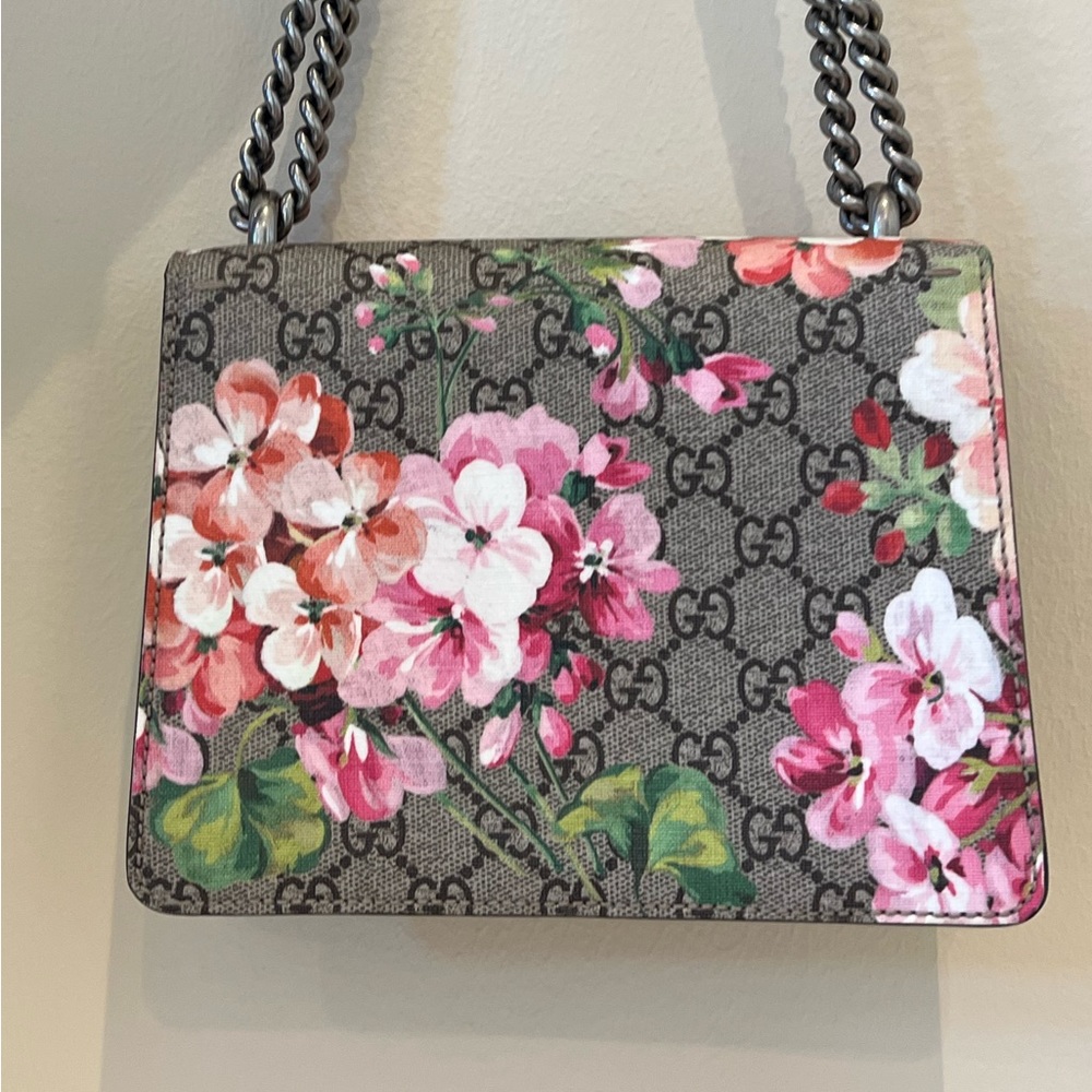 LIKE NEW Gucci Chain Blooms Canvas Purse - Picture 5 of 6